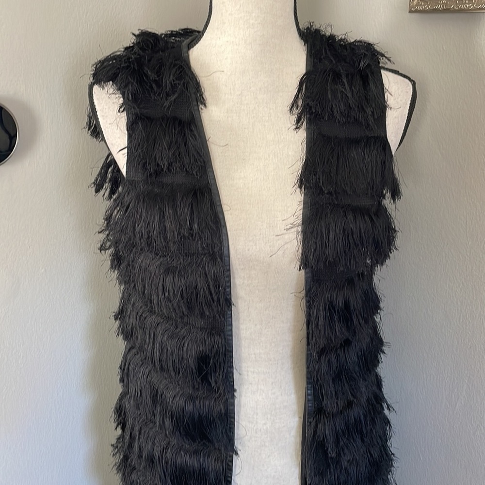 H&M fringe vest fashion statement - Picture 2 of 7